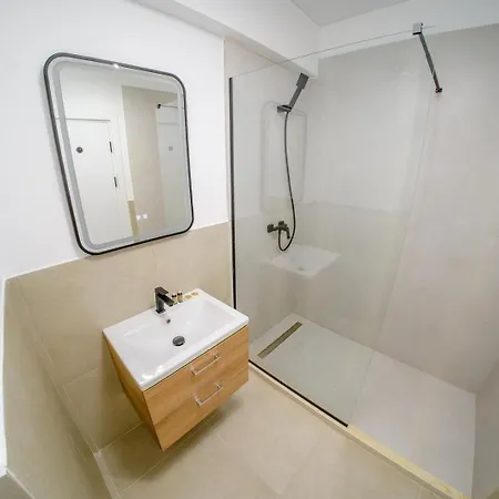 Alezzi Odyssey Pool&spa By Ingrid Lägenhet *