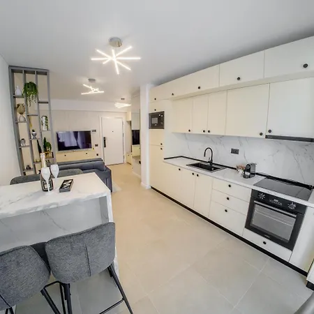 Alezzi Odyssey Pool&spa By Ingrid * Năvodari