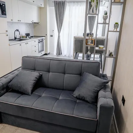 Alezzi Odyssey Pool&spa By Ingrid * Năvodari