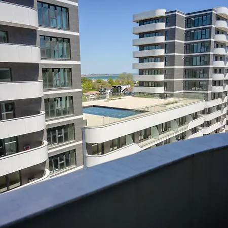 Alezzi Odyssey Pool&spa By Ingrid Apartment