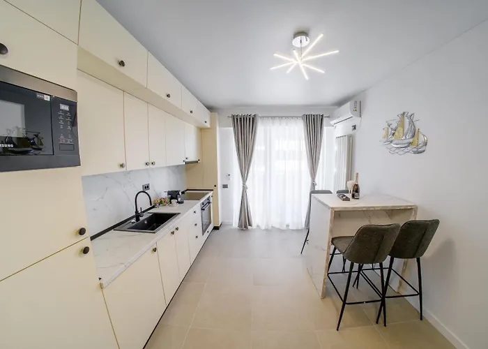 Alezzi Odyssey Pool&spa By Ingrid Apartment Năvodari