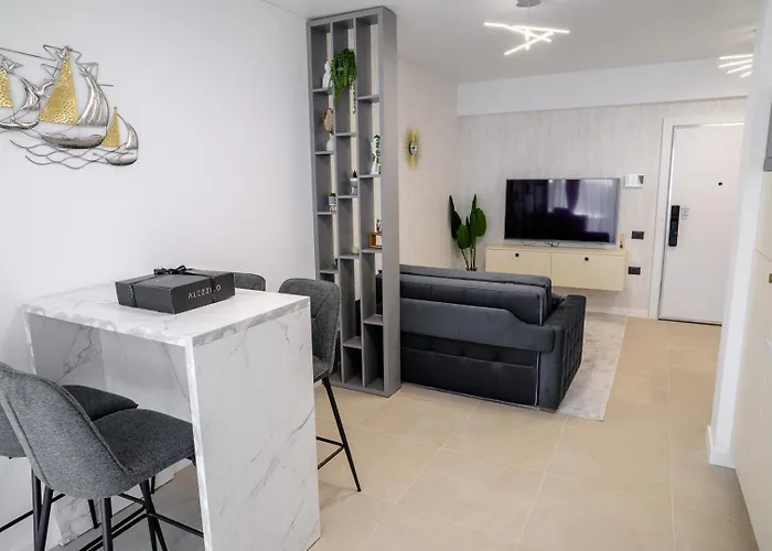 Apartment Alezzi Odyssey Pool&spa By Ingrid Năvodari