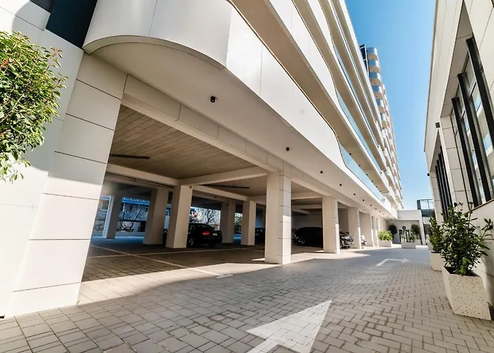 Alezzi Odyssey Pool&spa By Ingrid *